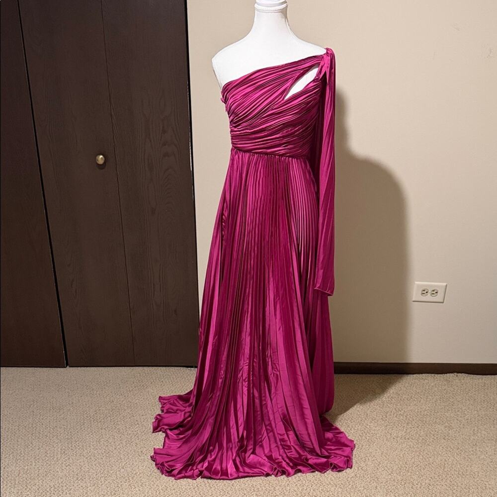 Minuet Petite Magenta One-Shoulder Dress - size small